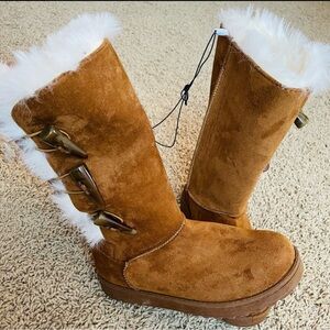 White Mountain women’s winter boots, size 7